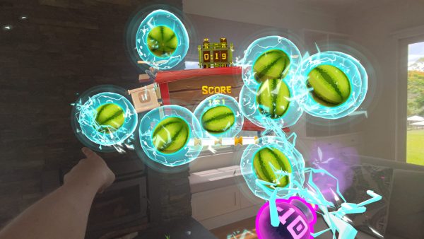 Скриншоты Super Fruit Ninja — первое намек на «пространственные» игры на Apple Vision Pro.