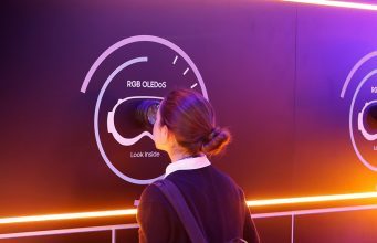 «Microsoft якобы заказывает микро-OLED у Samsung для возобновления амбиций в области XR-оборудования»