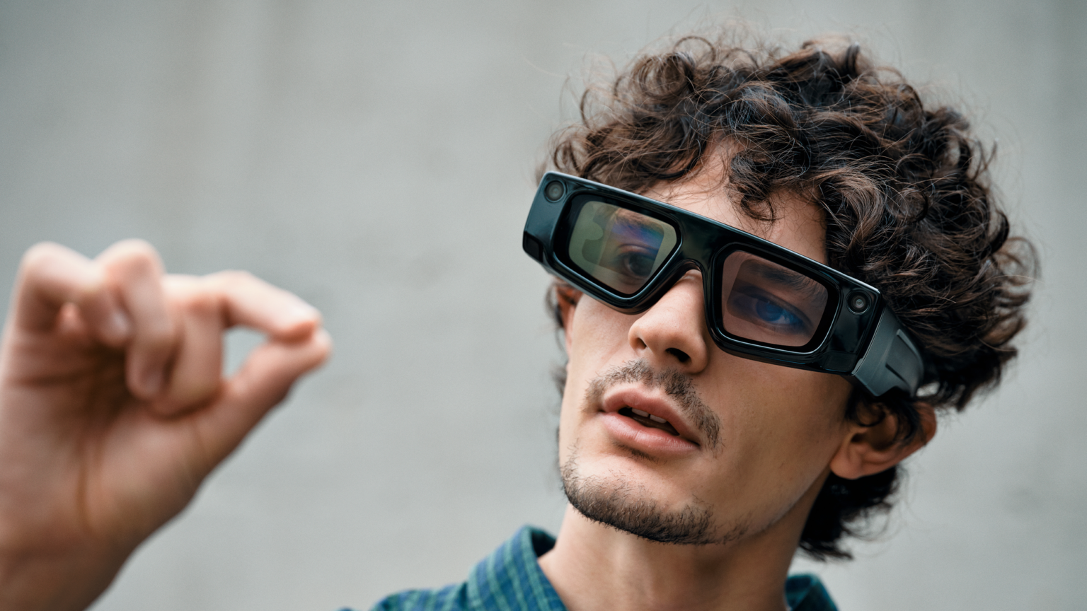 Snap представляет улучшенные AR-очки для разработчиков по цене $100 в месяц