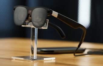 Опыт использования: очки дополненной реальности XREAL Aura с Android XR и углом обзора 70 градусов, выходят в следующем году.
